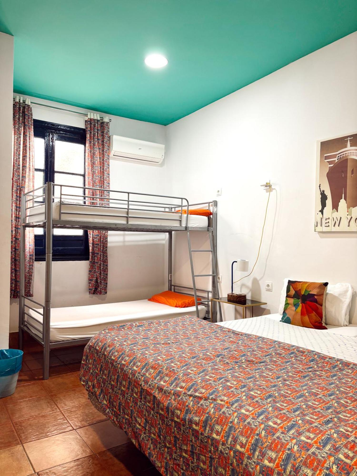 Rio Hostel เซบีญา ภายนอก รูปภาพ