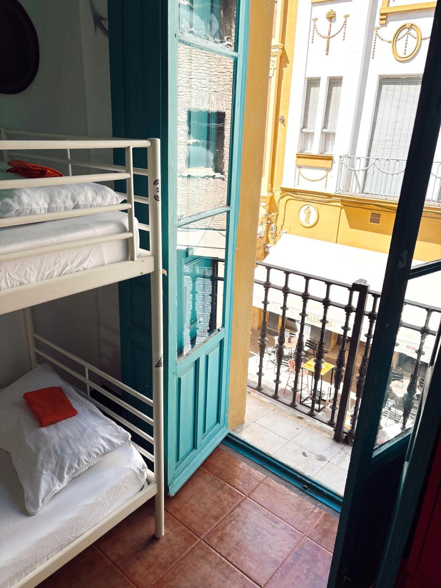 Rio Hostel เซบีญา ภายนอก รูปภาพ