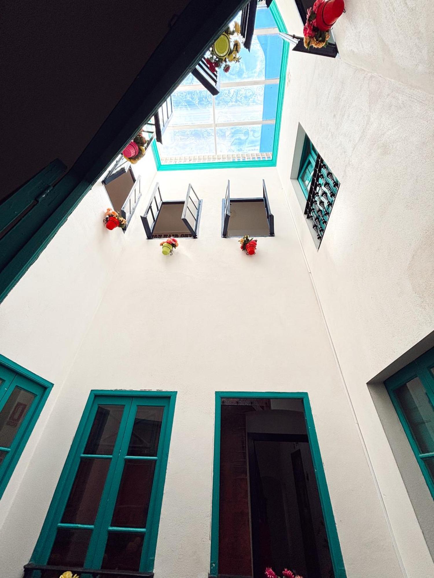 Rio Hostel เซบีญา ภายนอก รูปภาพ